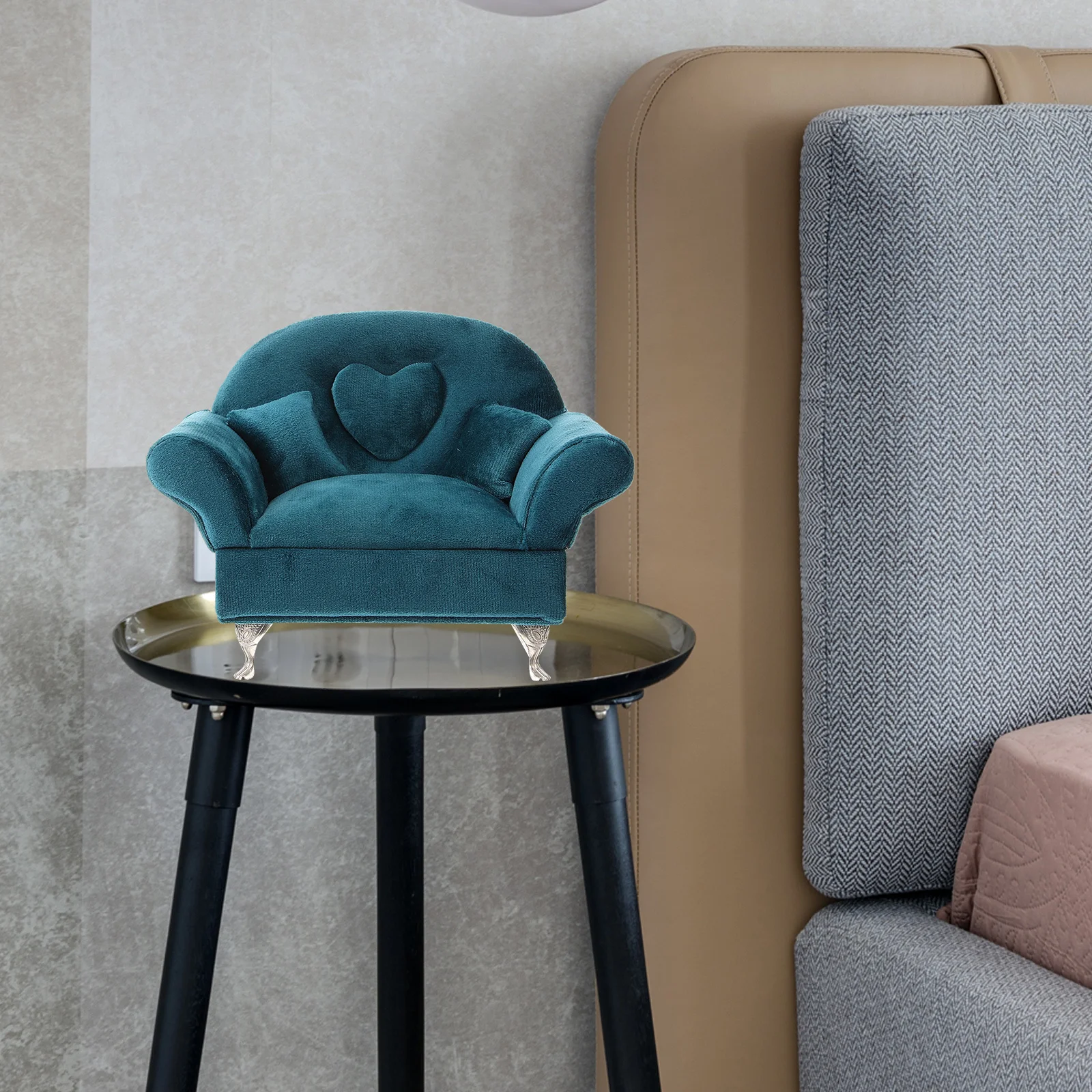 

Sofa Shaped Jewelry Box Small Portable Organizer for Rings Necklaces Earrings Storage Case Travel Friendly Lightweight Design