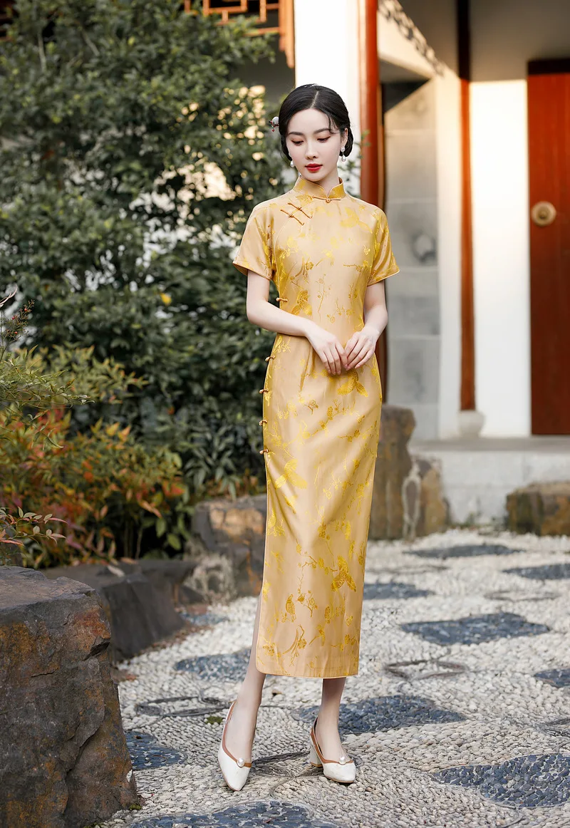 

2023 New Yellow Mulberry Silk Cheongsam Dress New Temperament Raglan Sleeves High-end Ancient China Traditional Qipao for Women