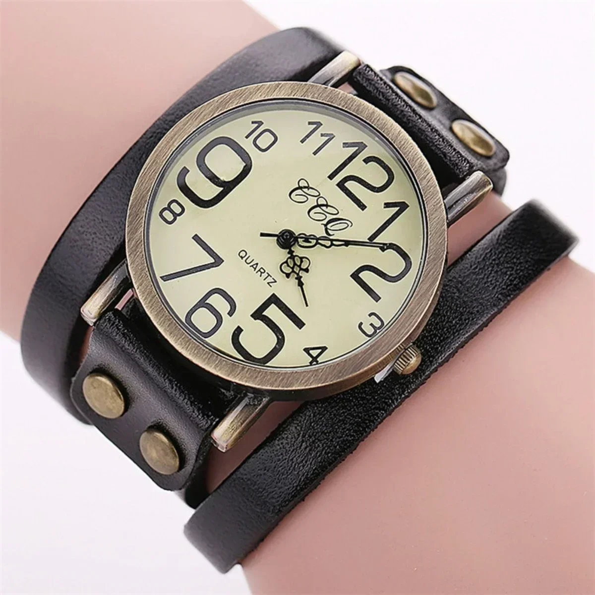Unisex watches with Arabic numerals, casual style, vintage design, long leather strap, quartz watches for men and women.