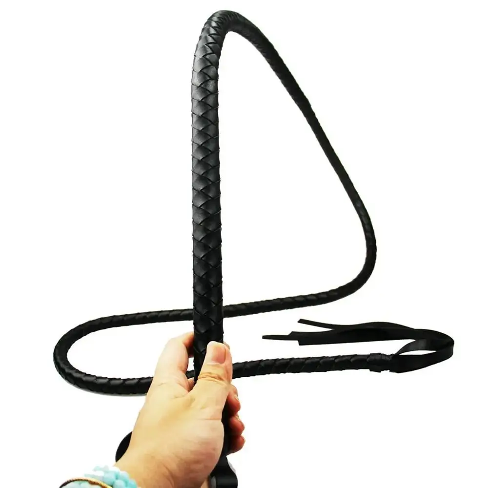

1Pcs New Paddles Horse Whip Portable With Handle Equestrian Training Pointer Leather 1.8m Racing Riding Crop for Horse Training