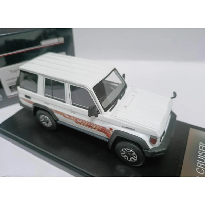 مرحبا قصة 1/43 لاند كروزر 70AX 2023 الراتنج نموذج سيارة الكلاسيكية الكبار هدية تذكارية عرض ثابت