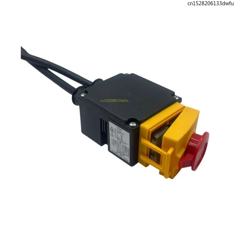 KOA8 Three Phase 400V 5P Industrial Plug in Off Voltage Protection Waterproof Electromagnetic Switch DZ08 Button Contactor