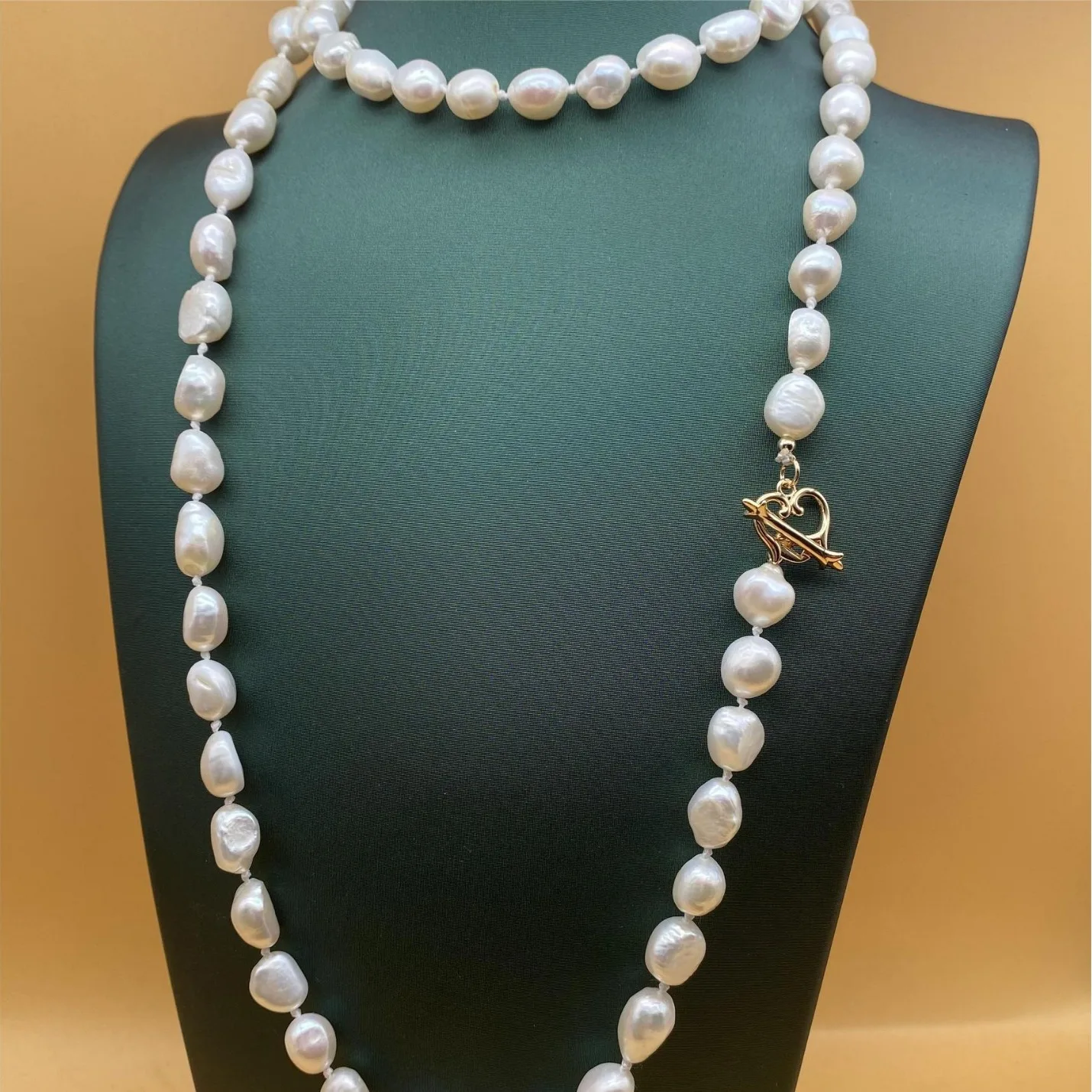 Natural Freshwater Pearl Necklaces Female Design Personality Fashion Long Sweater Chain Collar White Baroque Pearl Choker Gifts