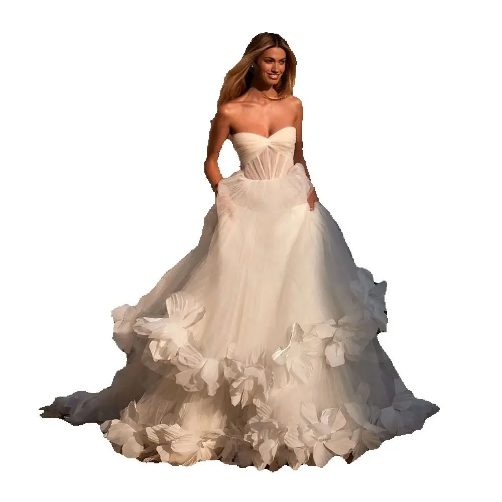 Abiti da sposa personalizzati affascinanti in vendita Abiti da sposa bianchi 2025 Abiti da sposa con scollo a cuore Abiti da sposa con fiori Back Out