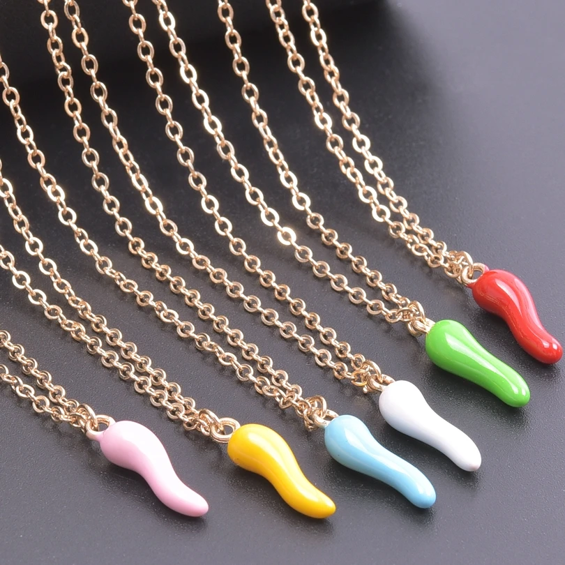 Creative Colorful Lucky Chili Horn Pendant Necklaces For Women Simple Hot Pepper Clavicle Chain Collares Party Gift Jewelry