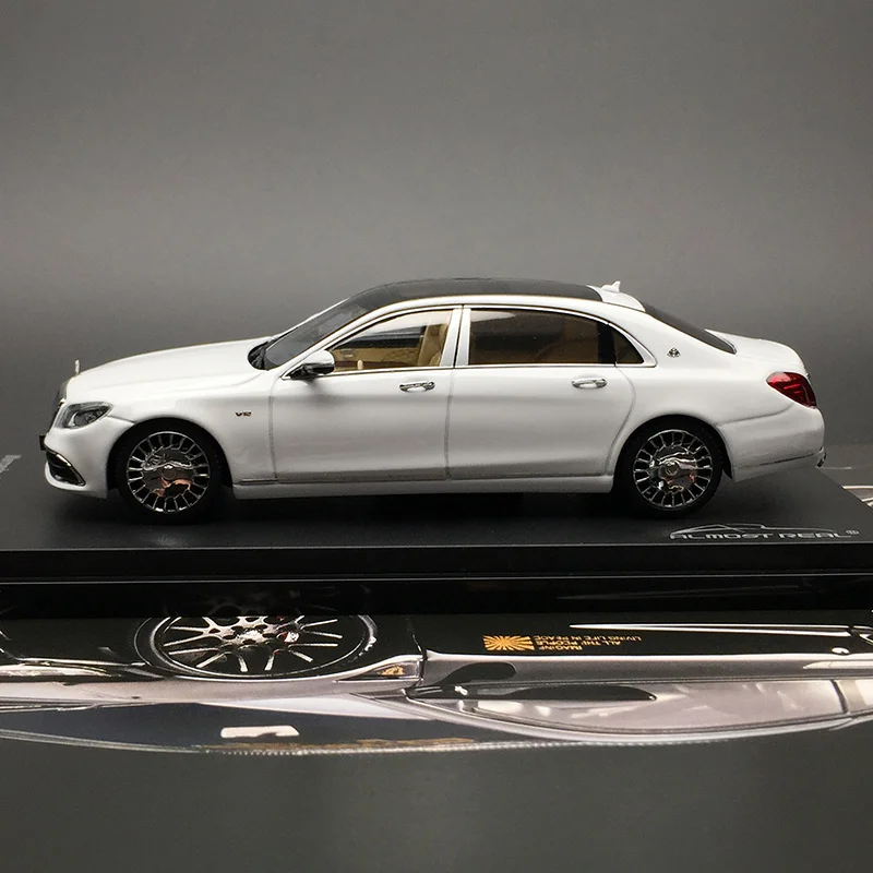 Most real 1:43 Maybach S-class 2019 alloy Limited Edition car model