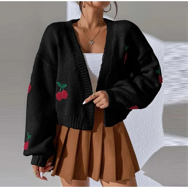 2024 autunno inverno nuovo dolce maglione con scollo a v Beige fragola decorato Cardigan moda maglione lavorato a maglia con bottoni larghi