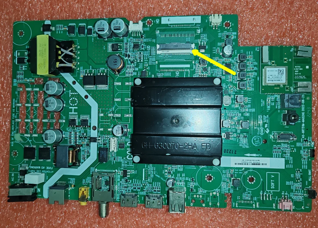 

40-6RT51M-MAD2HG Physical photo of the three in one TV motherboard 2 types of screen cable interfaces