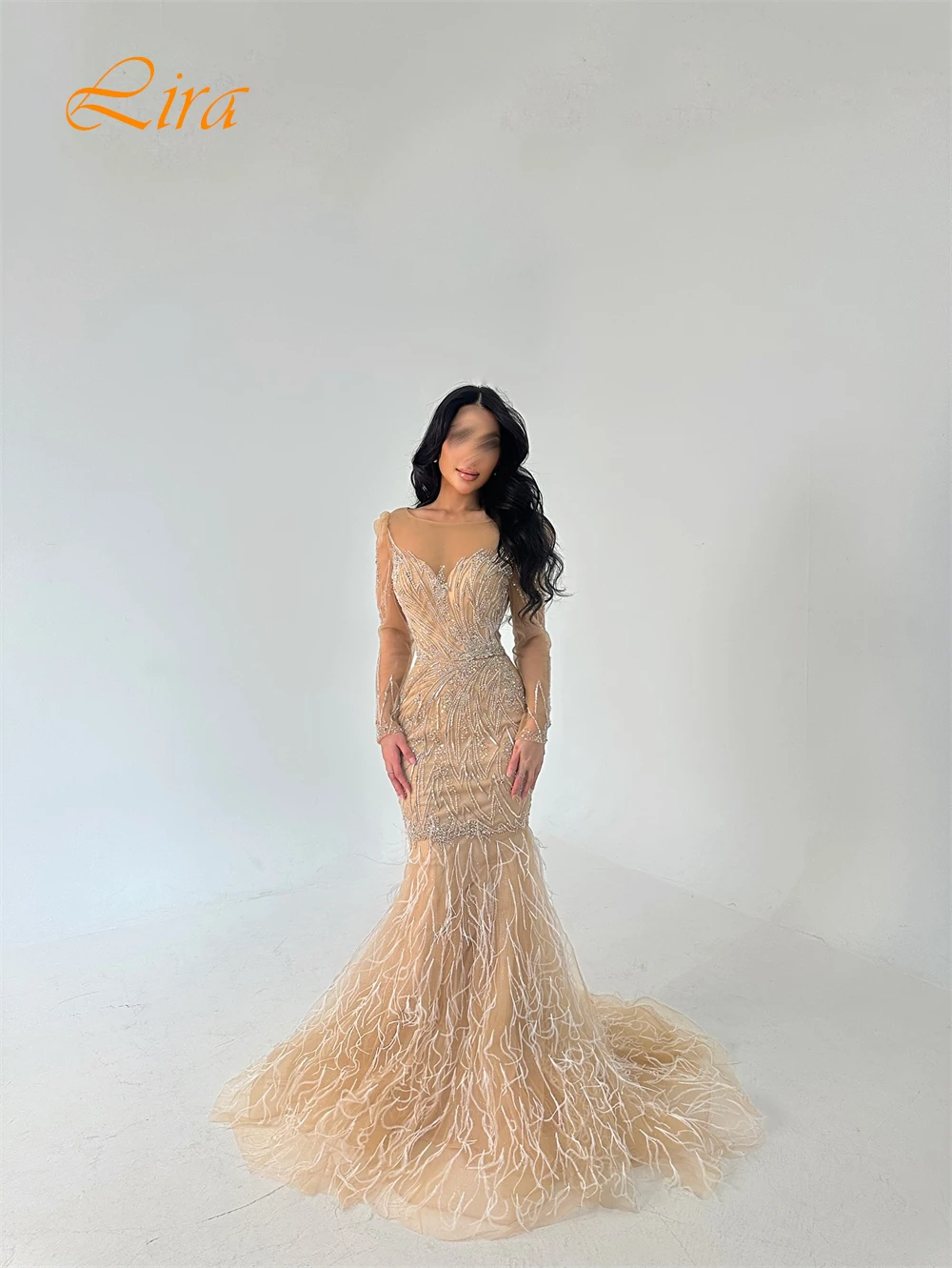 Vestido de noche elegante personalizado con cuello redondo y exquisitos vestidos de cóctel con cola de corte y exquisito vestido de novia de organza