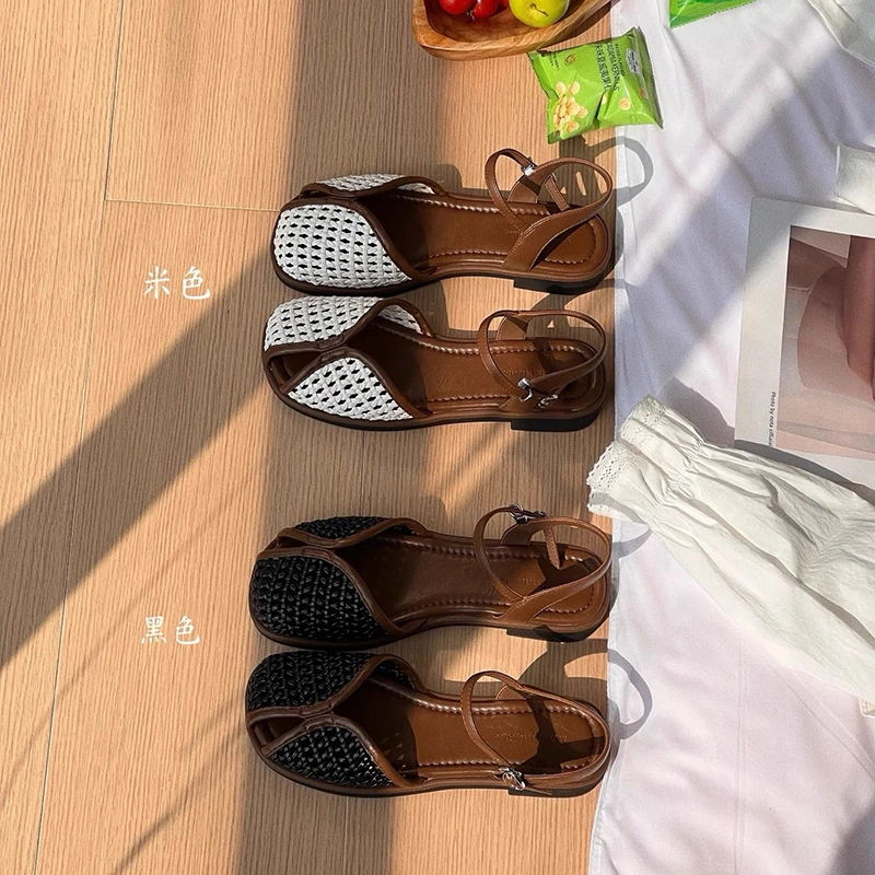 

Women's Summer Braided Design Breathable Closed Toe Sandals 2026 New Elegant Buckle Design Casual Comfortable Flat Sandals