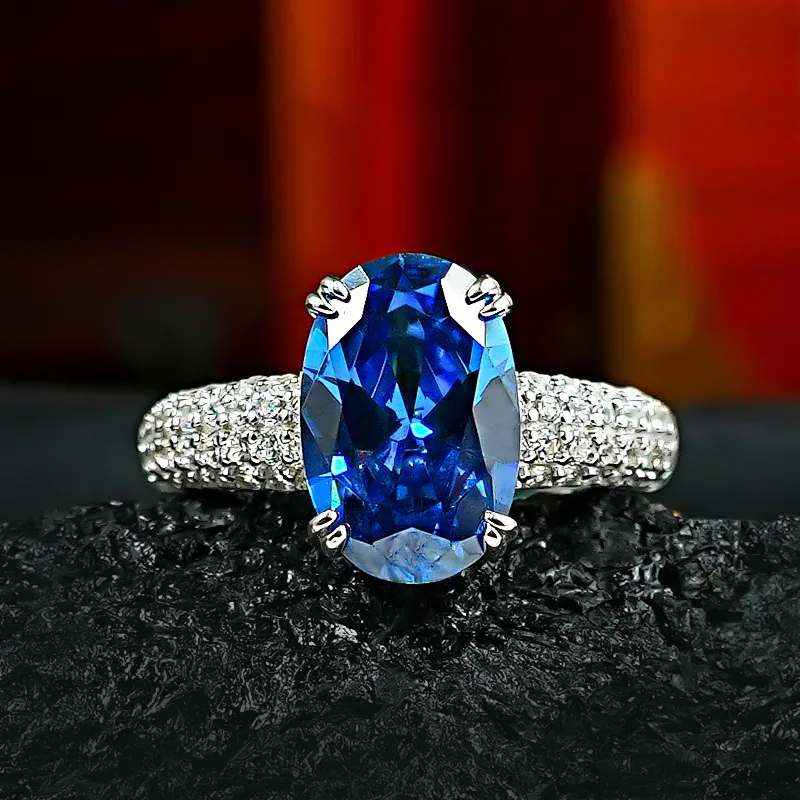 

Blue Spinel Fluorescent Light Color-Changing Cluster Luxurious Open Ring for Women Inlaid Elegant Fashion Jewelry