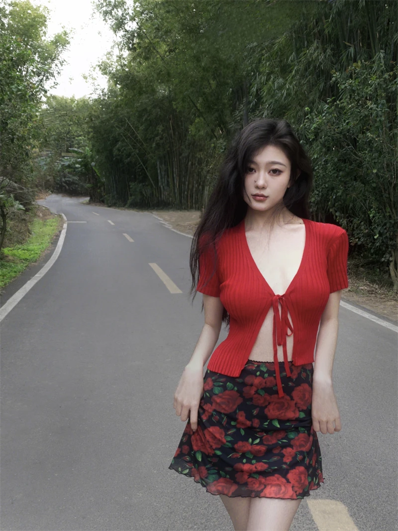 

Spring Summer Rose Print ter Ne ort Sve Women's Set V-Ne Knitted Top And Skirt Ensemble Pure Desire Retro Red