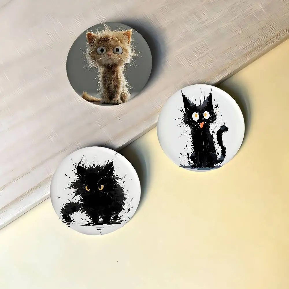 Whimsical Cat Art Badges Peripheral Lapel Pins Tinplate Round Brooch For Shoulder Bag Accessories Souvenir Gifts