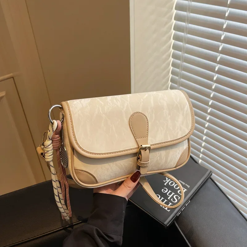 

2025 Hottest Pick! Women's Spacious Trendy Tote - 2025 Collection, Convertible Shoulder/Hand Carry, Minimalist Design