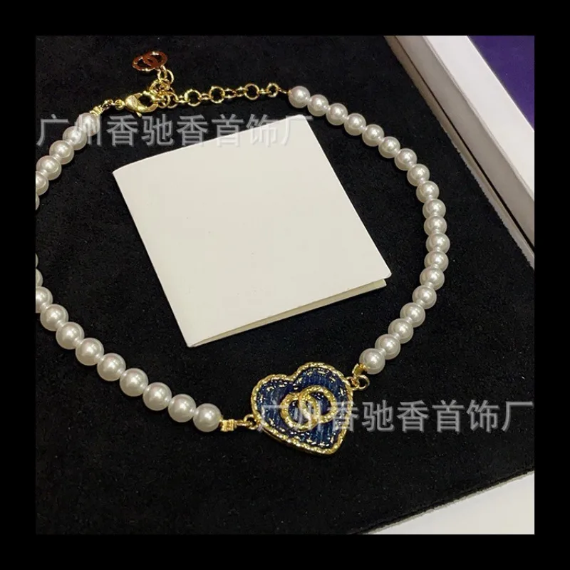 القرون الوسطى Xiaoxiang الدنيم الأزرق الخوخ القلب اللؤلؤ قلادة الكلاسيكية الفرنسية خمر تنوعا سلسلة الترقوة النساء #1