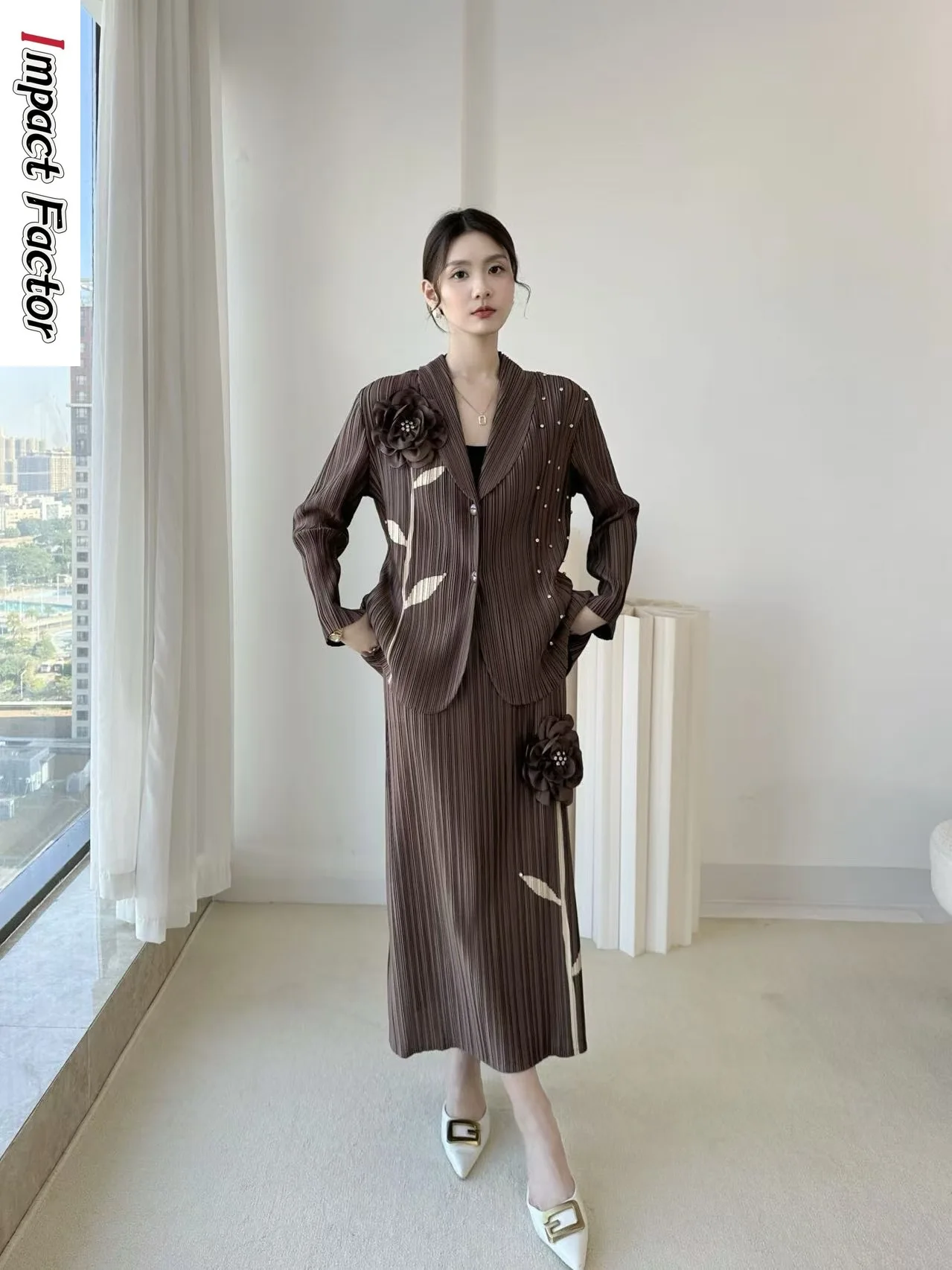 Miyake Pleated Suit Women's 2025 Winter New Long-sleeved Small Suit Age-reducing Temperament Advanced Sense Two-piece Set