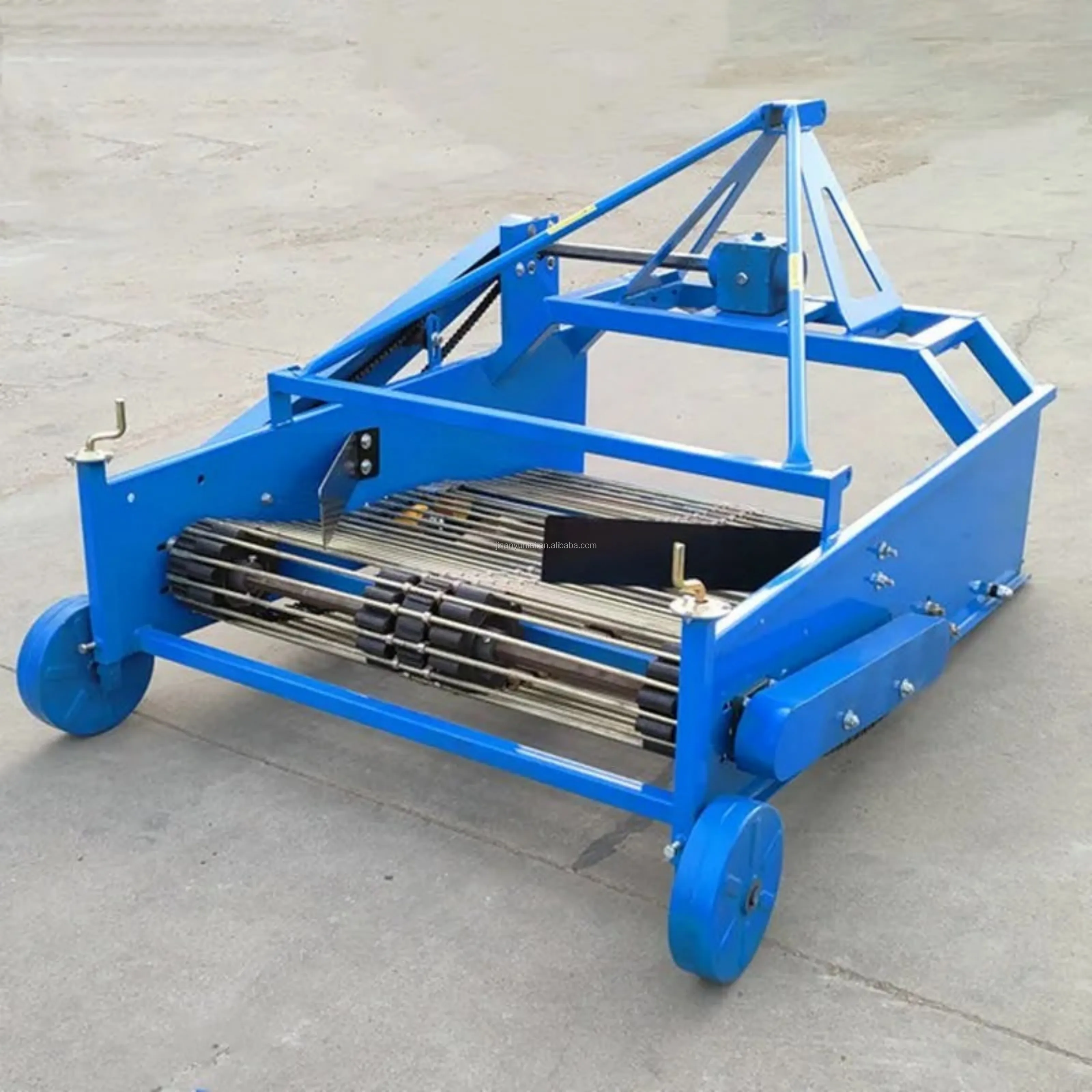 Factory Supply New 2 Row PTO Driven Agricultural Equipment Tractor Harvester for Potato Ginger Carrot Diggings for Garlic Crops