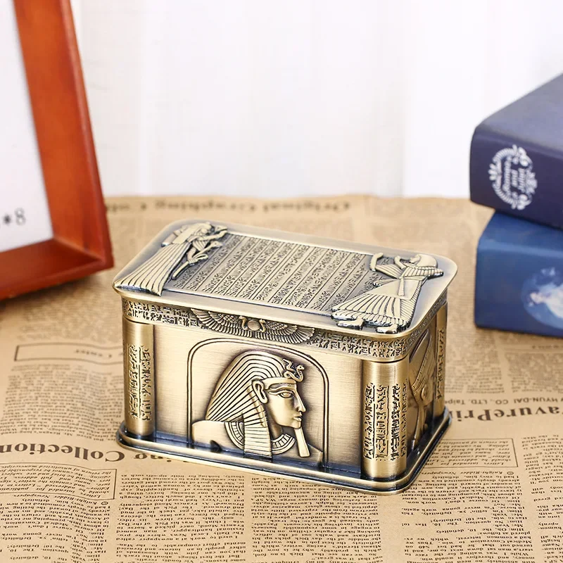 Luxury European Style Medium-sized Metal Jewelry Storage Box with Egyptian Pharaoh Design for Travel Souvenirs and Wedding Rings