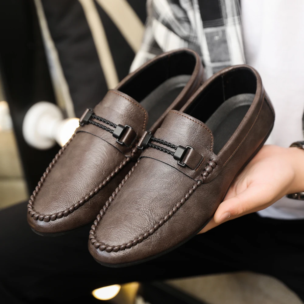 

Весенне-летняя модная обувь для отдыха, туфли из искусственной кожи с декоративной пряжкой, удобная рабочая обувь черного и коричневого цвета