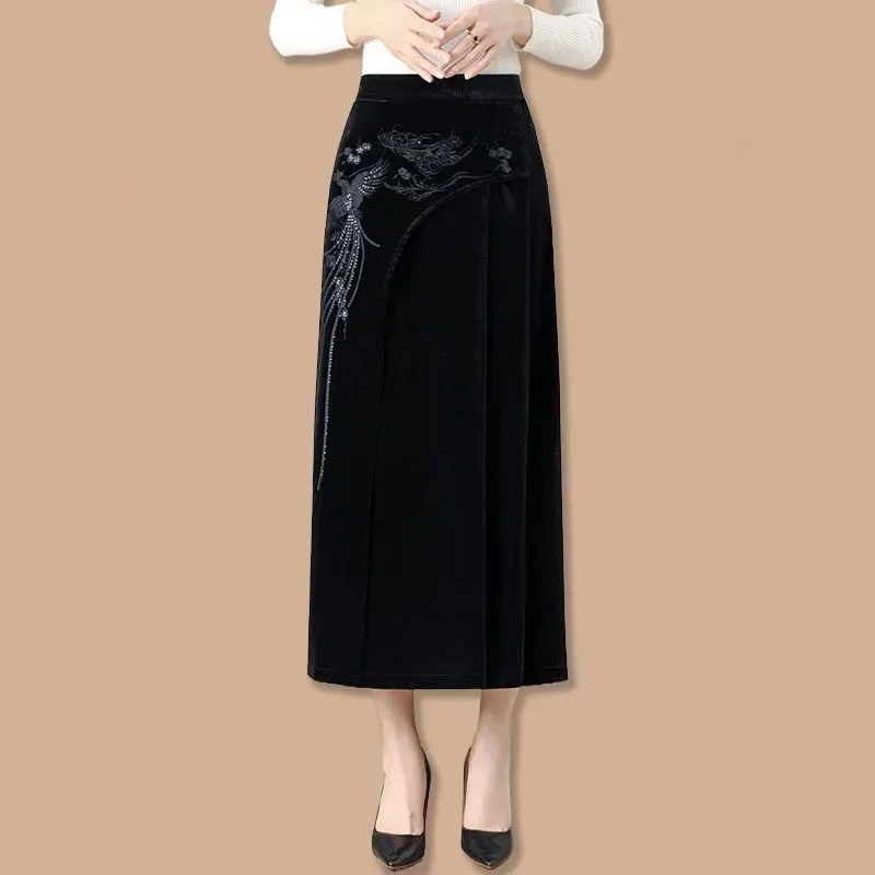 Female Large Size 5XL Long Skirts Spring Autumn Ladise Embroidery Skirt Middle Aged Mother High Waist Golden Velvet Maxi Skirt