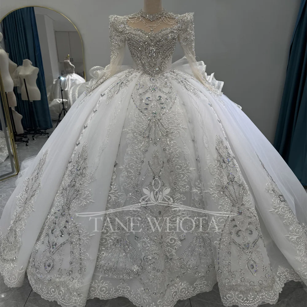 

Luxury O-Neck Long Sleeve Crystal Wedding Dress Lace Up Keyhole Back Beading Customizable Vestidos De Noiva Casamento 2025