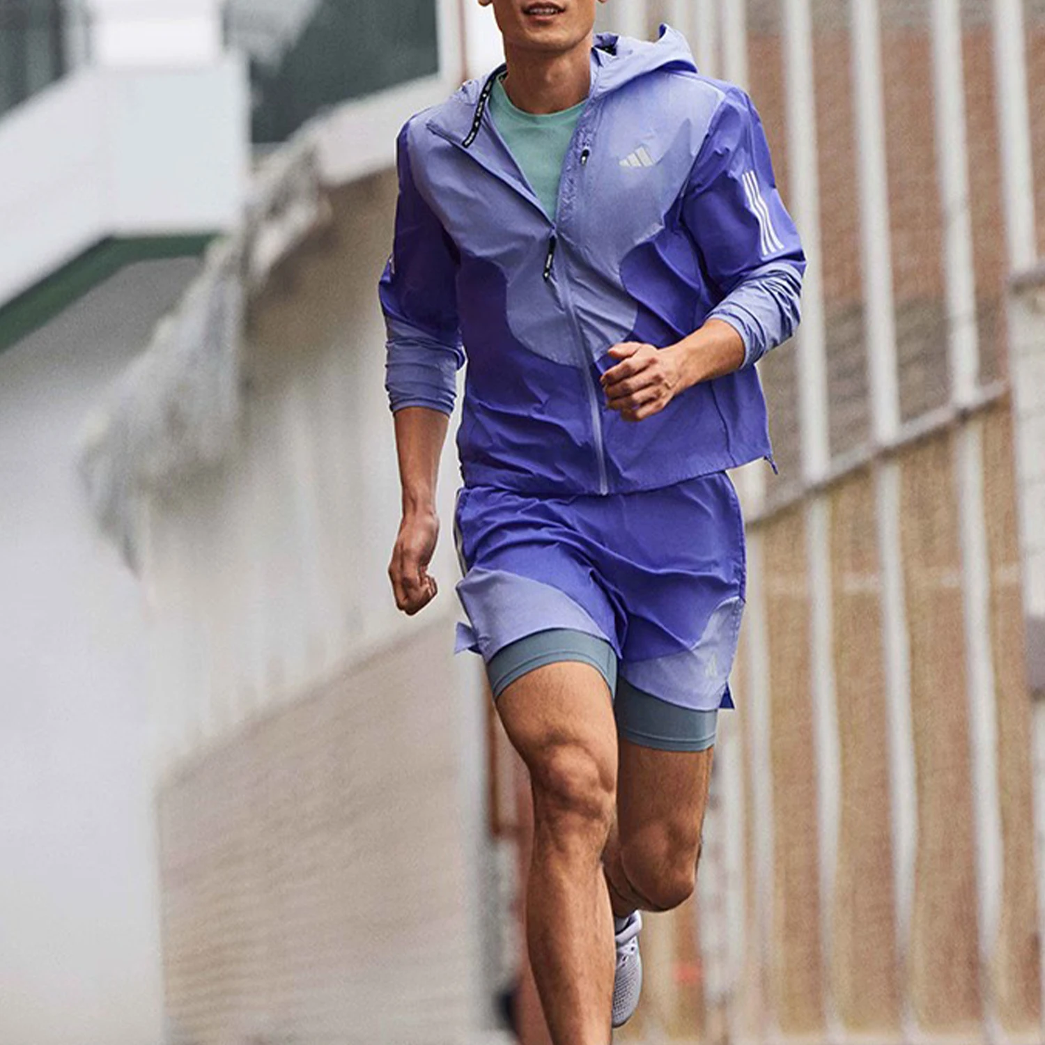 

Официальные оригинальные мужские спортивные шорты для бега Adidas 2024, летние новые IW0036