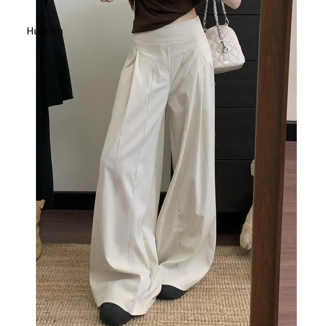 Relaxed Fit High Waist Wide Leg Pants For Women Front Vertical Seam Pleated Design Long Trousers With Side Pockets Daily Wear