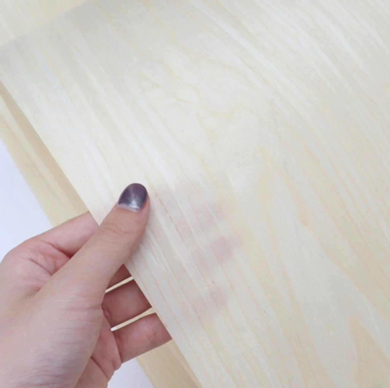 L:2.5meters Width:580mm T:0.25mm Technology Wood Light White Maple Wood Veneer Sheets Decorative Handmade Veneer