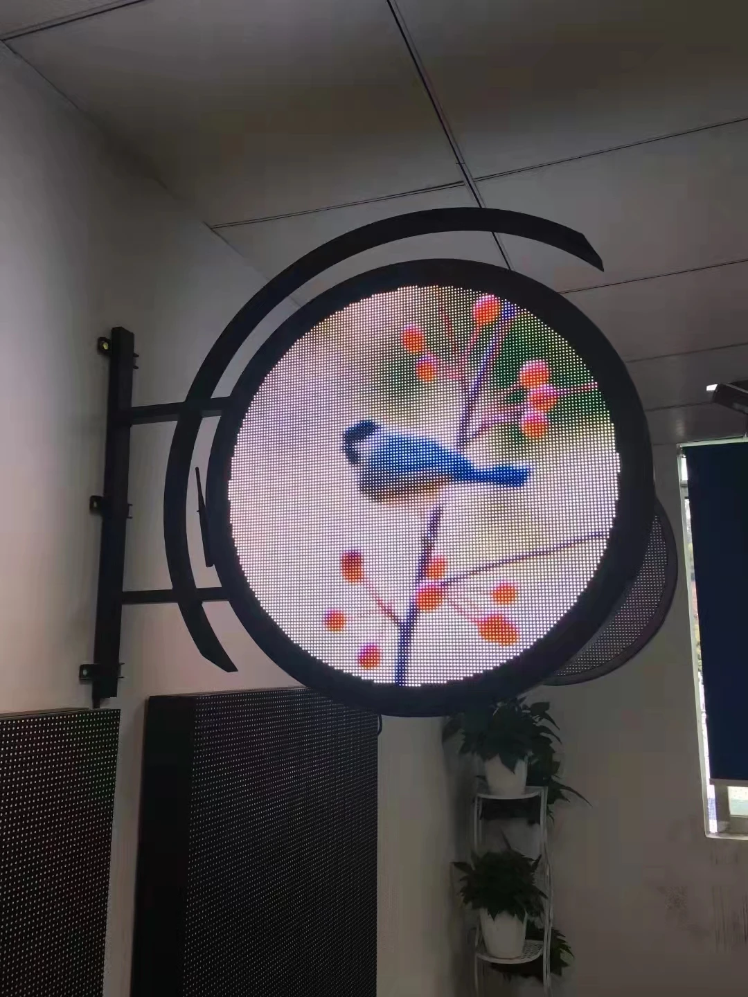 

In Stock Creative Indoor Outdoor Waterproof P4.68 600x600mm Circular Round Shape Sign Circle Screen Advertising LED Logo Display