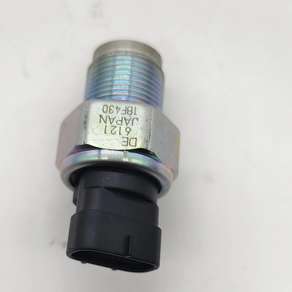 High Quality 89458-71010 499000-6121 For D-ENSO Common Rail Fuel Pressure Sensor 8945871010 4990006121 For Toyotaa Haice