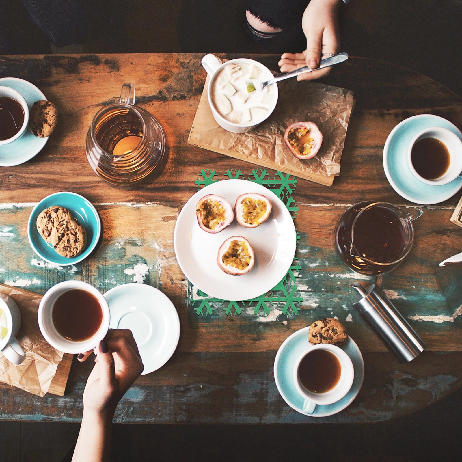 

12Pcs Christmas Place Mats Festive Table Coasters with Unique Holiday Print Heat Insulation Placemats for Dining Decoration Xmas