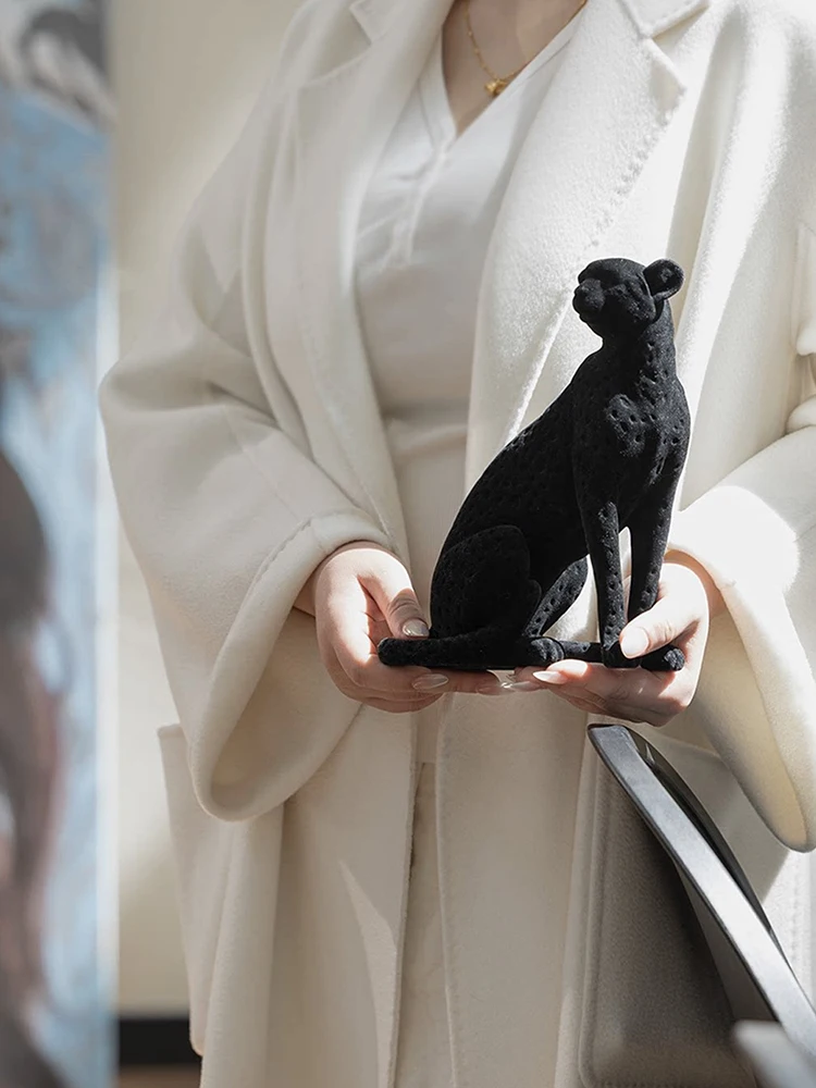 Luxury Flocking Black Leopard Art Sculpture Ornament Home Living Room Foyer TV Cabinet Hotel Office Desktop Statuette Decoration