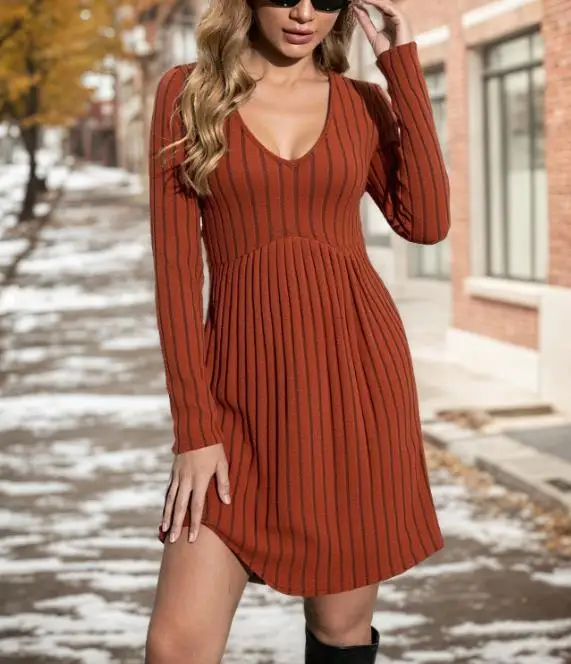 

Autumn and Winter Striped Knitted Dress for Women, Deep V-Neck, Long Sleeved, Waist Cinching, Slimming, Hip Hugging Short Skirt