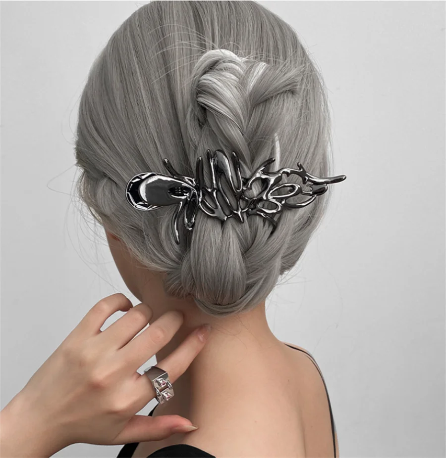 2023 Fashion Metal Liquid Hollow Hair Clip For Women Back Head Grab Clip Butterfly Geometric Headband Trendy Hair Accessories