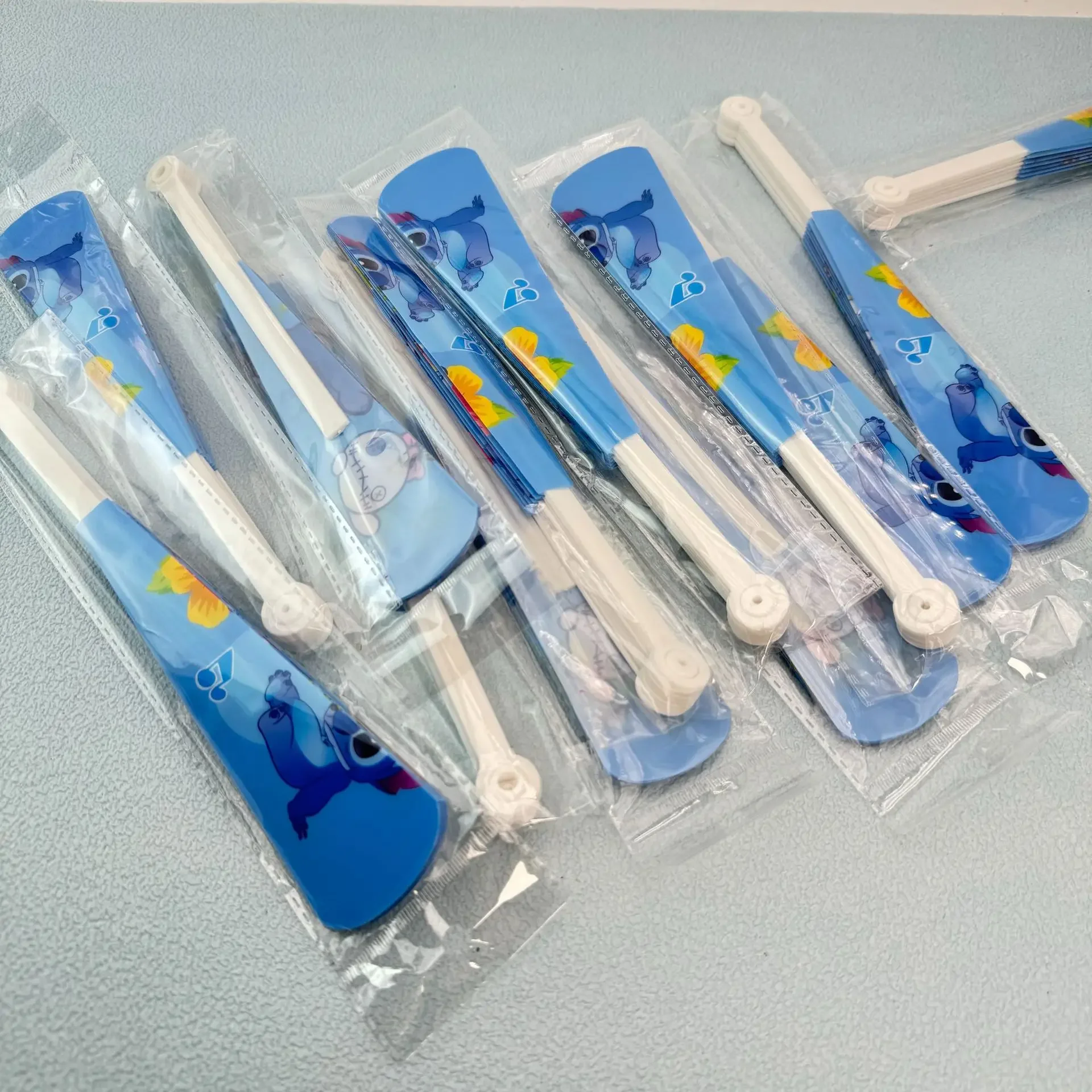 Novo disney dos desenhos animados ponto sete dobras fã anime dos desenhos animados portátil verão dobrável fã presentes atacado anime ponto