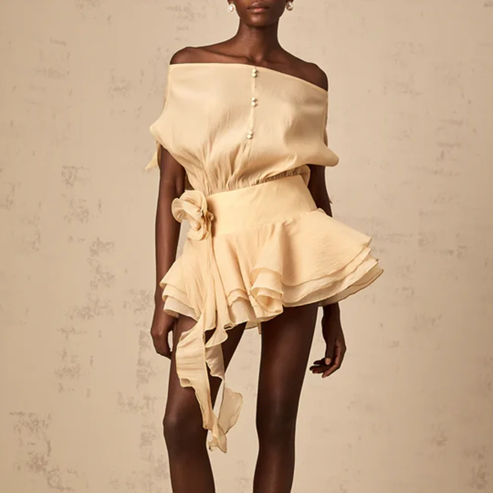 TWOTWINSTYLE Solide Lose Verstärktes Rüschen Mini Kleider für Frauen Slash Neck Ärmellose Patchwork 3D Blumen Kleid Weibliche Kleidung