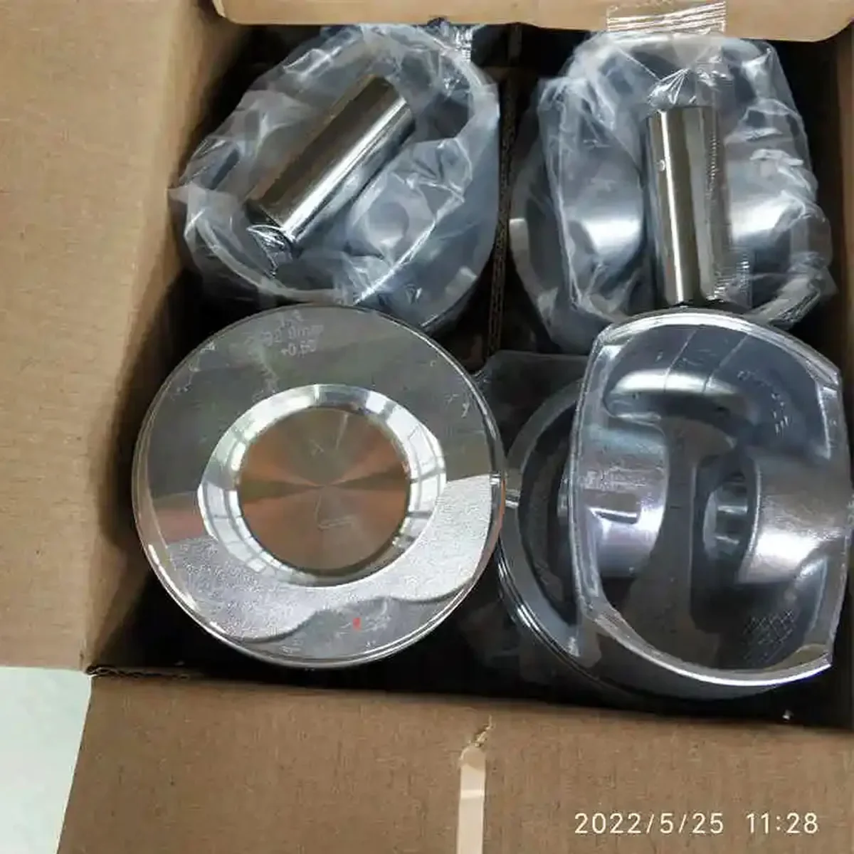 

1 Set Piston A2720302817 A2720309317 A2720305317 for Mercedes Benz M272 M272.985 3.5L CLS 350 E 350 92,9mm STD 0.50