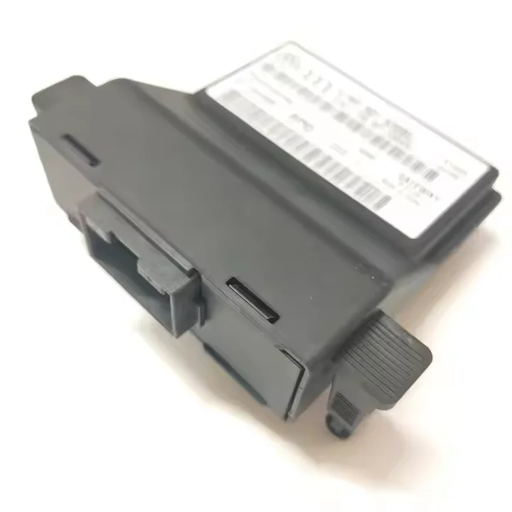 

Volkswagen OEM 7N0 907 530 BL Gateway Protocol Interface for Pashat and Skoda Yeti New Condition 12V Voltage