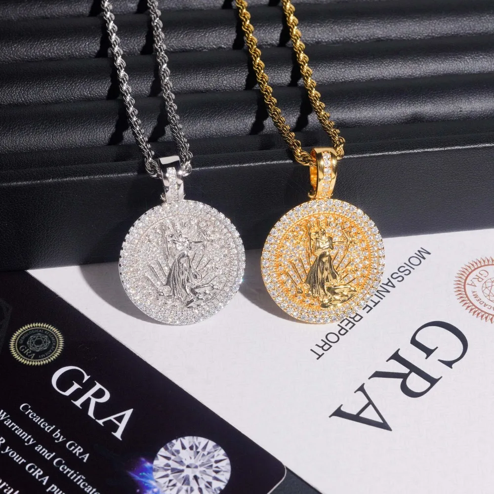 Hip Hop Moissanite Round Charm Pendant with Heart Pattern i14K Gold Plated 925 Silver for Necklace Rock Jewelry Pass Tester Gift