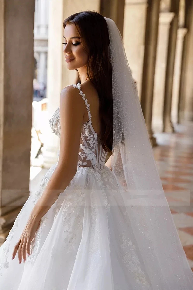 Abiti da sposa stile principessa soffici senza maniche con scollo quadrato sexy con spalle scoperte Abiti da sposa bianchi a trapezio con scollo a cuore personalizzati