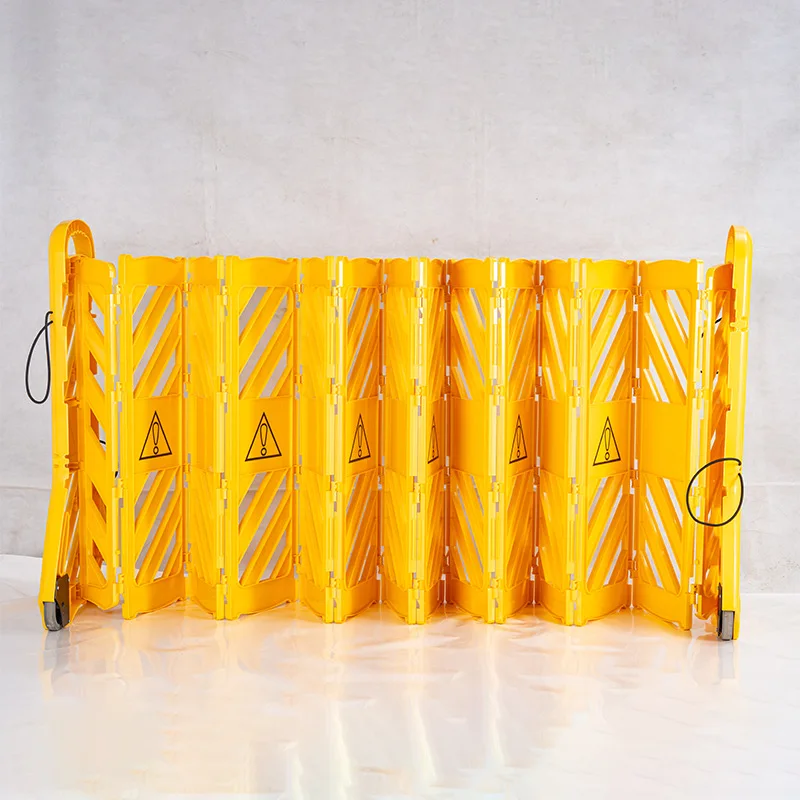 3.9 Meters Plastic Mobile Safety Barrier Plastic Movable Folding Telescopic Isolation Guardrail