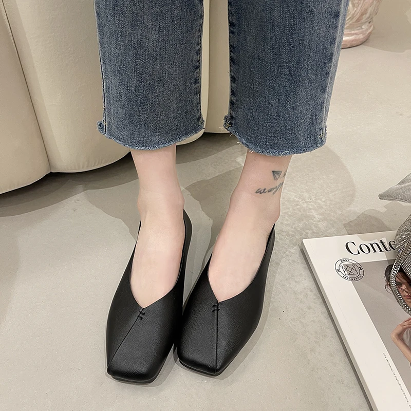 Ladies Soft Leather Small Leather Shoes Spring  Classic Lightweight Flat Shoes Female Harajuku Students All-match Beanie Loafers