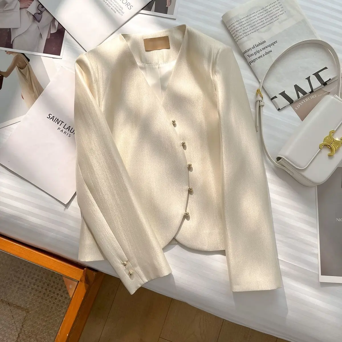 

High-end New Chinese Style Women's Suit Jacket Spring and Autumn Glossy Elegant Coat Fashion Slimming V-neck Lady Short Suit Top