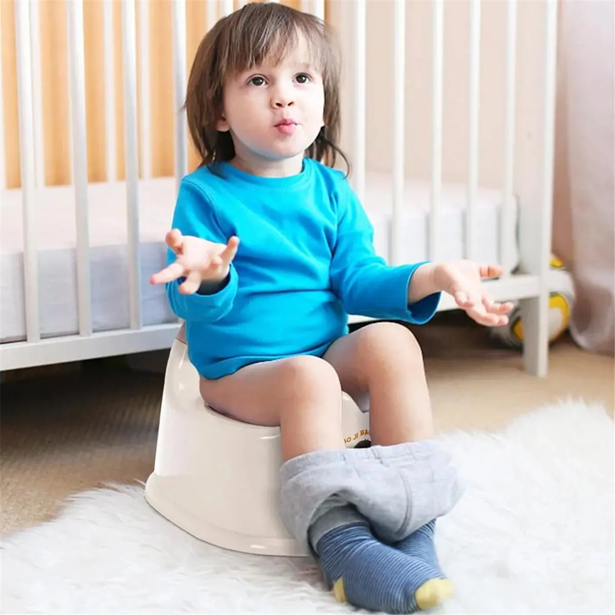 Toddler Potty Baby Toilet Trainer Portable Training Toilet for Travel Safe Oval Bottom Design Non Slip Potty Kids Toilet