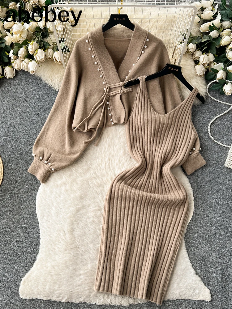 

Женский трикотажный костюм-двойка, Свободный кардиган на пуговицах и облегающее платье в полоску