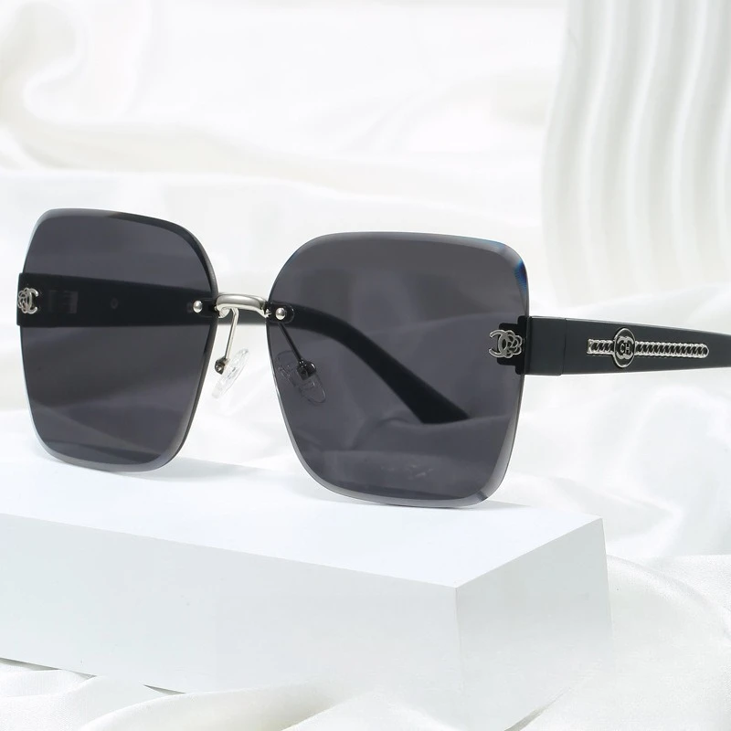

​​2025 Frameless Square Sunglasses Women, UV400 Luxury Retro Fashion for Street Style Viral​​