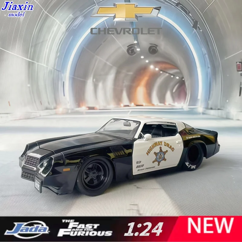 

Jada 1/24 Chevrolet 1979 Camaro Z28 (American police car) - A super rare model