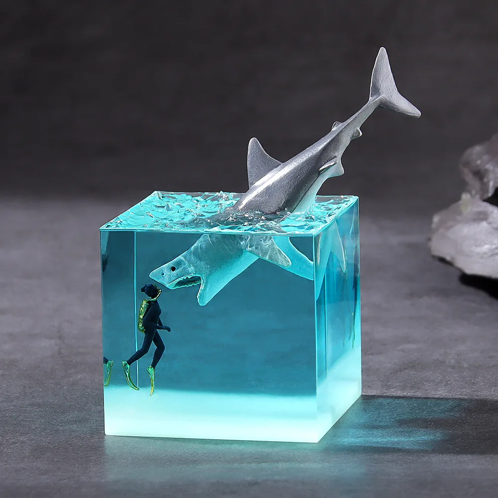 Marine landscape handmade resin decoration, diver, orca, Beluga whale cube model. Exquisite birthday gift, micro landscape ocean