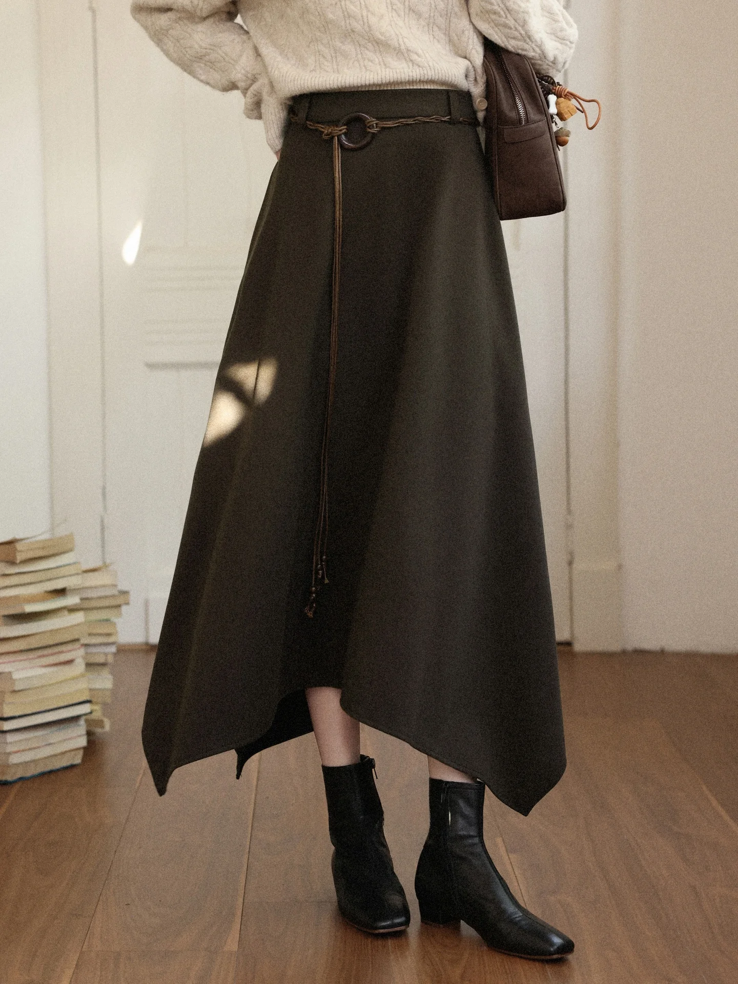 

Artistic Long Asymmetrical Skirt Women's Autumn Winter Vintage Unique High Waist A-Line Skirt Comfortable Soft Fabric Ci Co...