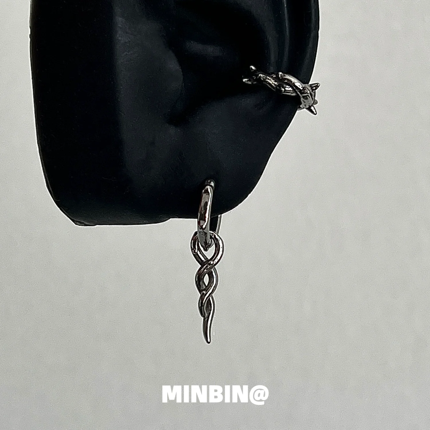 Punk Gothic Silver Thorns Hoops Earrings For Women Men Ear Clip New Fashion Small Round Earrings Jewelry Aesthetic Accessories